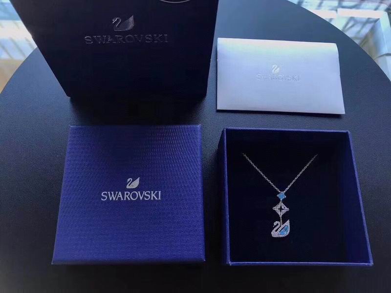 Swarovski Necklace 01lyr63